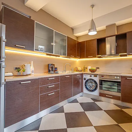 Grand Stamboliyski - Luxury 150sqm 2br & 2 Bath
