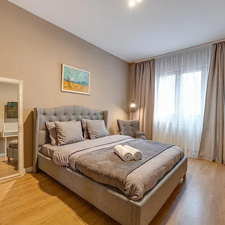 Apartamento Grand Stamboliyski - Luxury 150sqm 2br & 2 Bath Sófia
